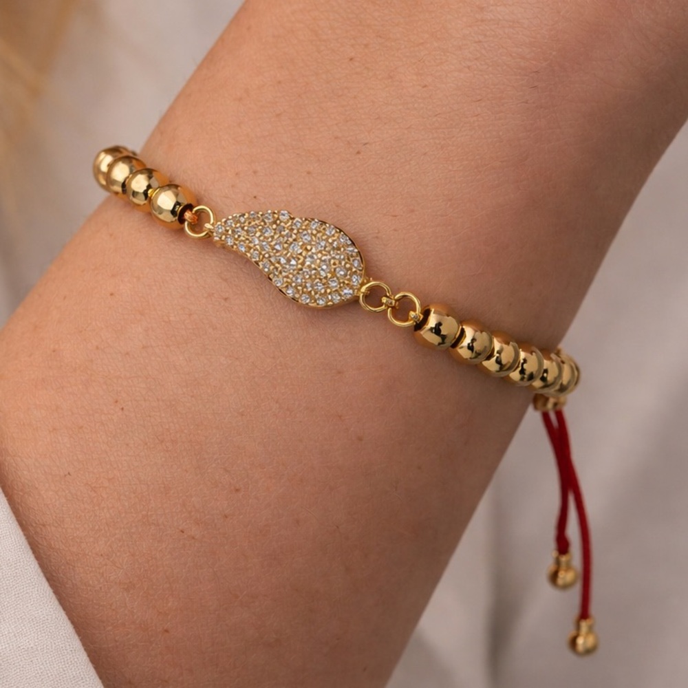Elegant Gold Bracelet with Crystal Accents